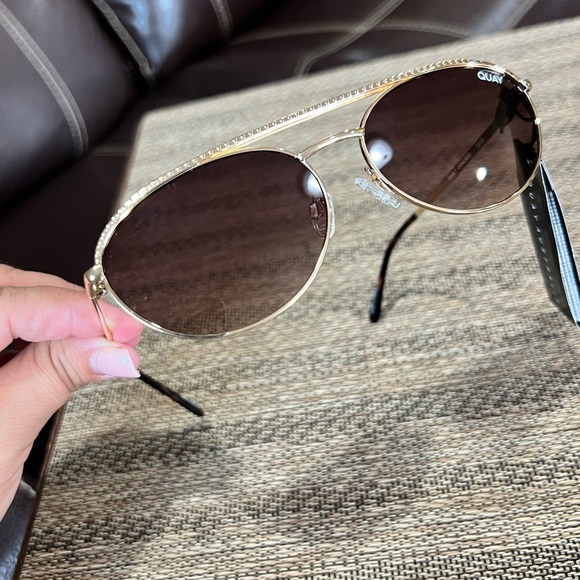 New Quay Australia EASILY AMUSED - Picture 3 of 12